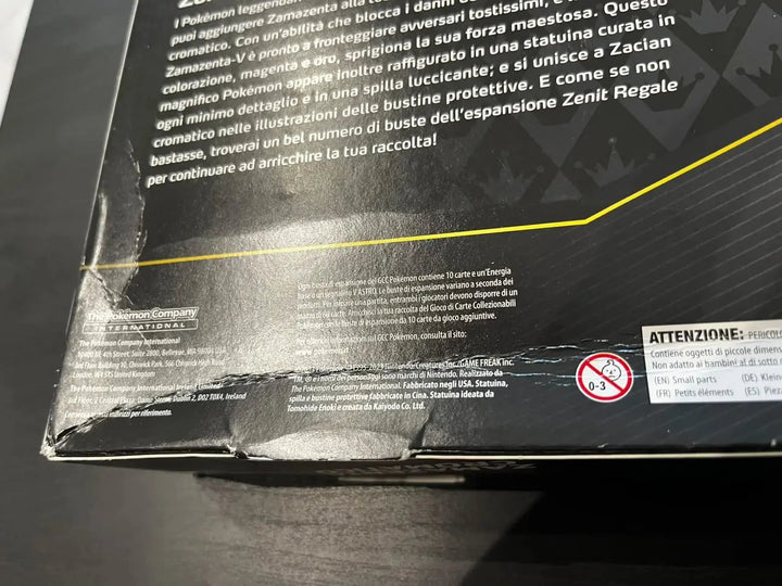 Pokémon TCG – Zenit Regale Zamazenta Cromatico Premium Collection (11 Buste) ITA
